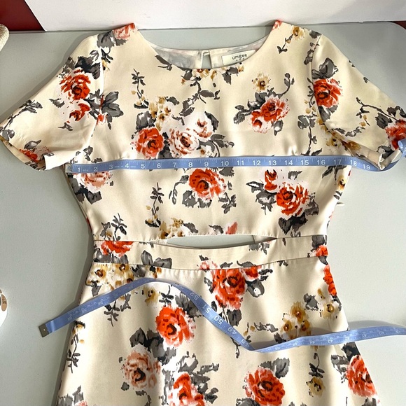 UMGEE USA Women’s Floral Summer Mini Dress Like New - Picture 8 of 9